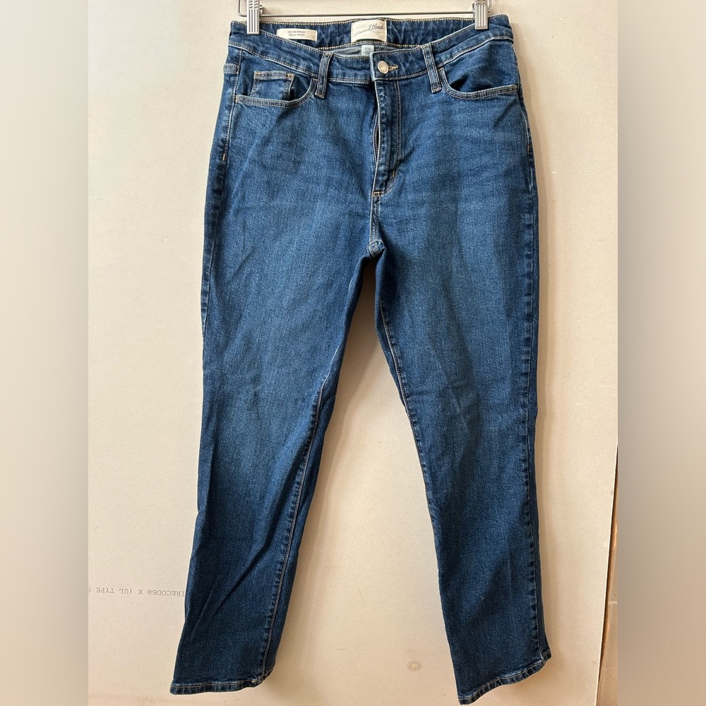 Universal threads high rise straight dark wash jeans size 8/29